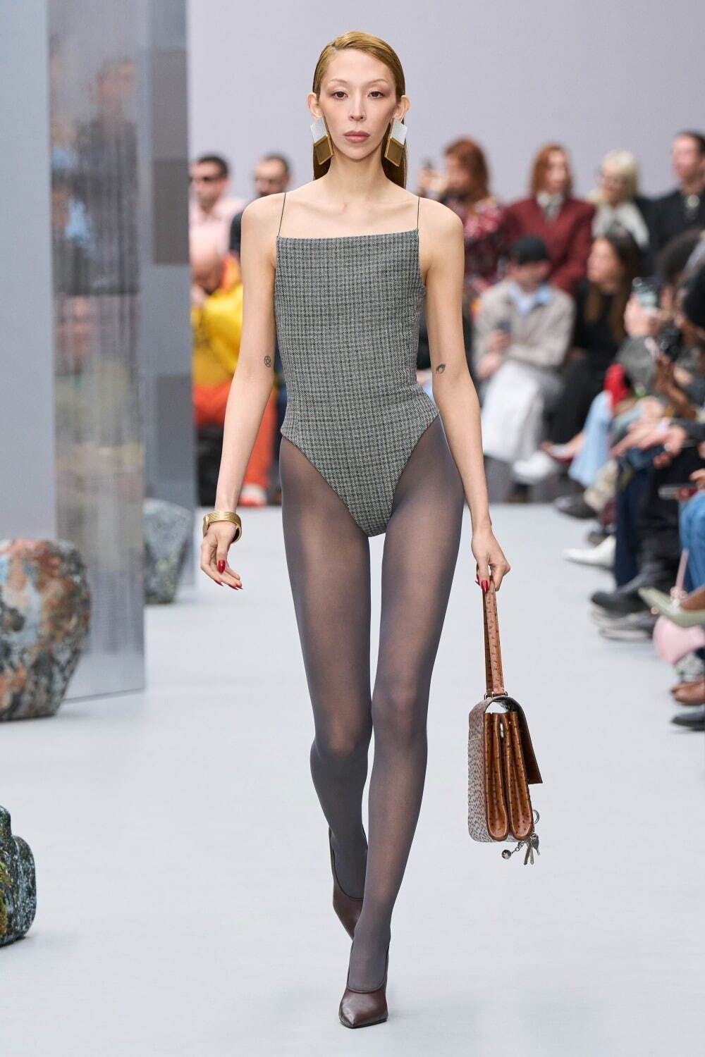 アクネ ストゥディオズ(Acne Studios) 2025-26年秋冬ウィメンズコレクション  - 写真36