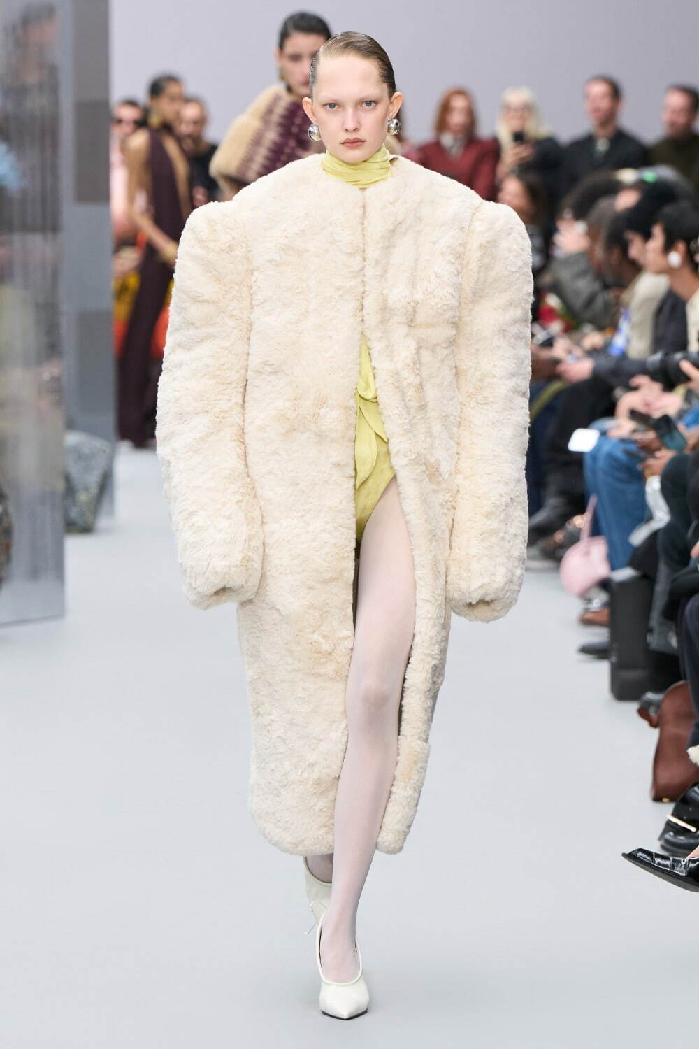 アクネ ストゥディオズ(Acne Studios) 2025-26年秋冬ウィメンズコレクション  - 写真43