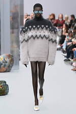 アクネ ストゥディオズ 25-26年秋冬ウィメンズコレクション - 自然と都市、コントラストの探求｜写真8