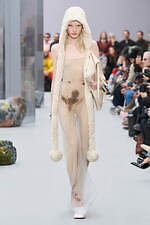 アクネ ストゥディオズ 25-26年秋冬ウィメンズコレクション - 自然と都市、コントラストの探求｜写真32