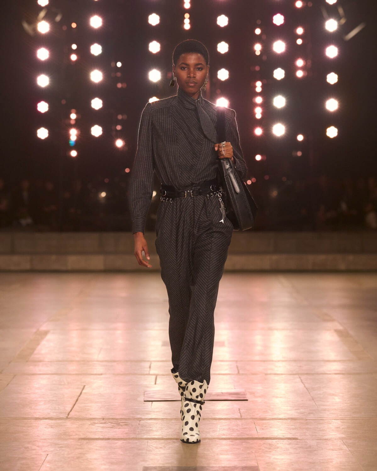 イザベル マラン(ISABEL MARANT) 2025-26年秋冬ウィメンズ&メンズコレクション  - 写真16