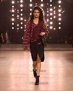 イザベル マラン 2025-26年秋冬コレクション -  80年代ニューウェーブ要素を随所に絡めて｜写真15