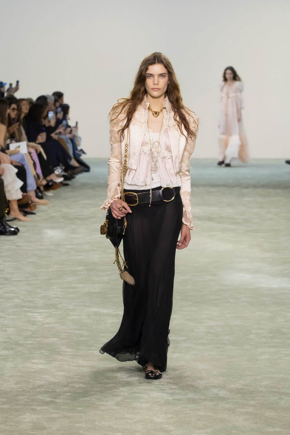クロエ(Chloé) 2025年冬ウィメンズコレクション  - 写真3