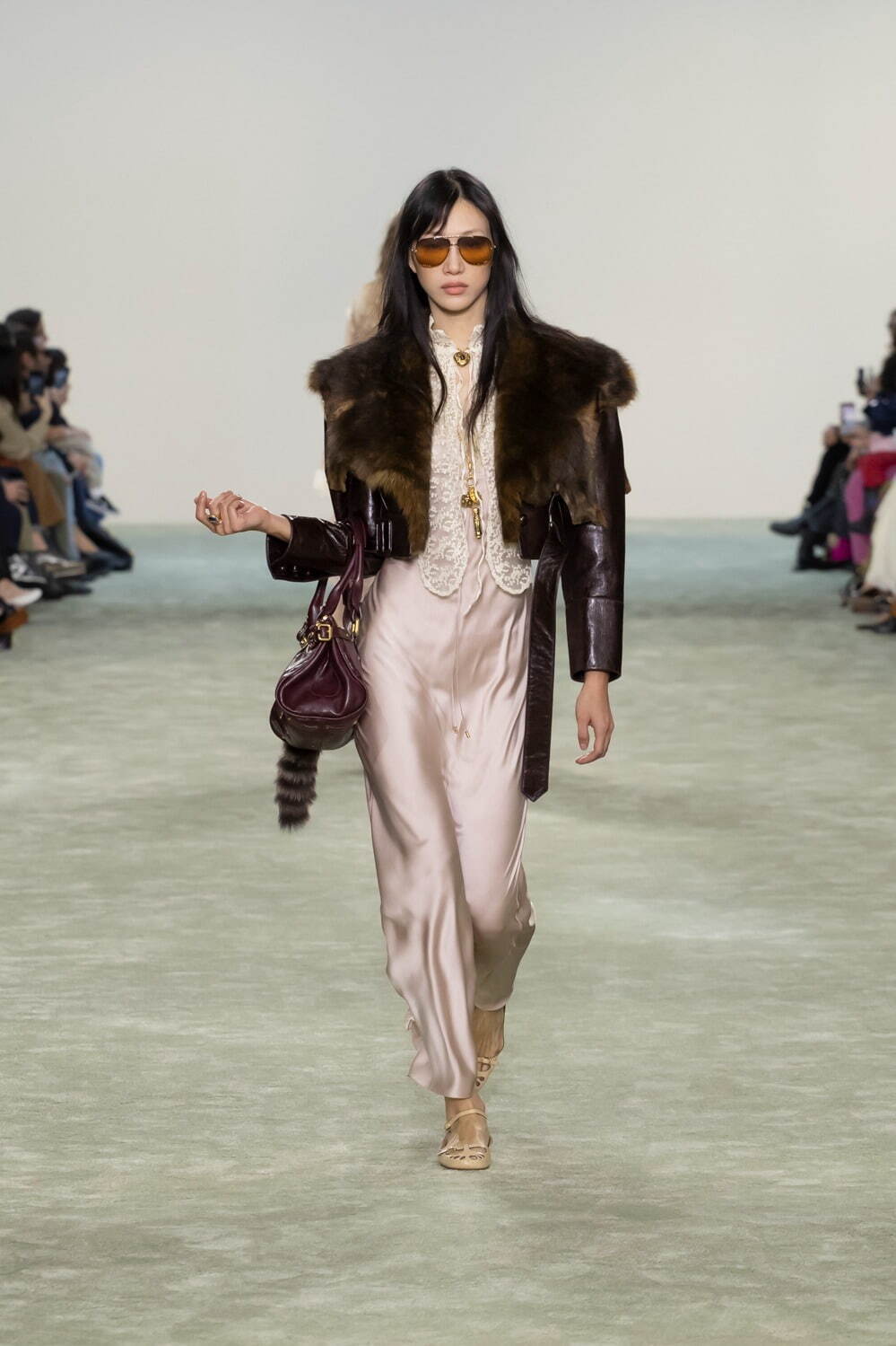 クロエ(Chloé) 2025年冬ウィメンズコレクション  - 写真13