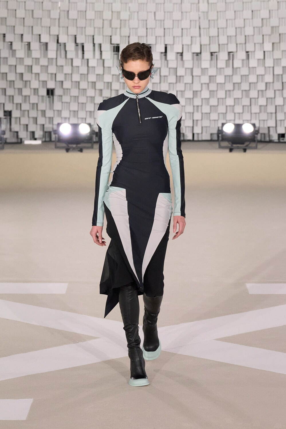 オフ-ホワイト  2025-26年秋冬<span>コレクション</span> - 写真13