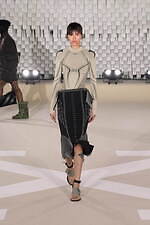 オフ-ホワイト 2025-26年秋冬コレクション - 均質性に抗う個の強さと忍耐｜写真37