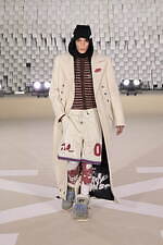 オフ-ホワイト 2025-26年秋冬コレクション - 均質性に抗う個の強さと忍耐｜写真39