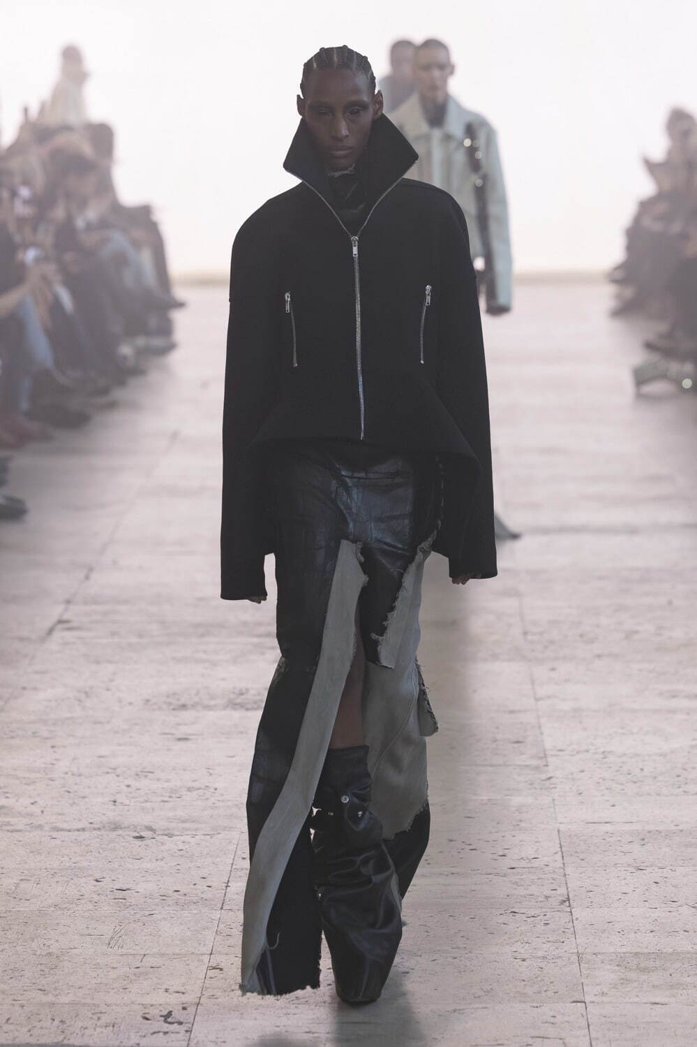 リック・オウエンス(Rick Owens) 2025-26年秋冬ウィメンズコレクション  - 写真18