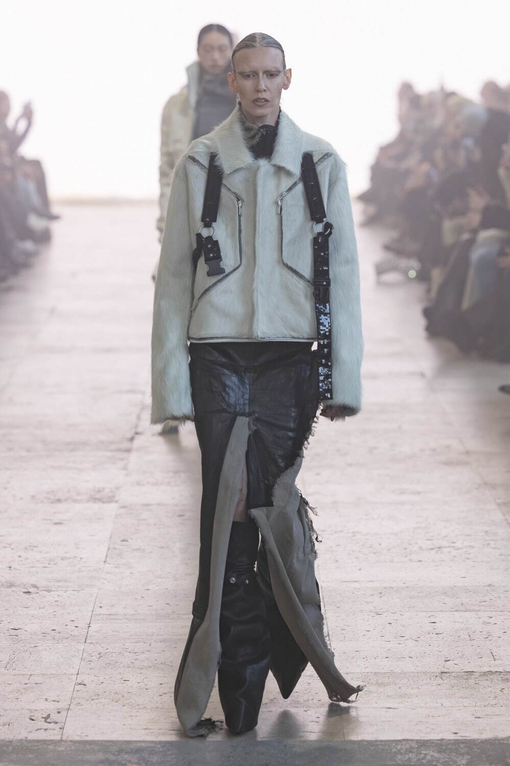 リック・オウエンス(Rick Owens) 2025-26年秋冬ウィメンズコレクション  - 写真19