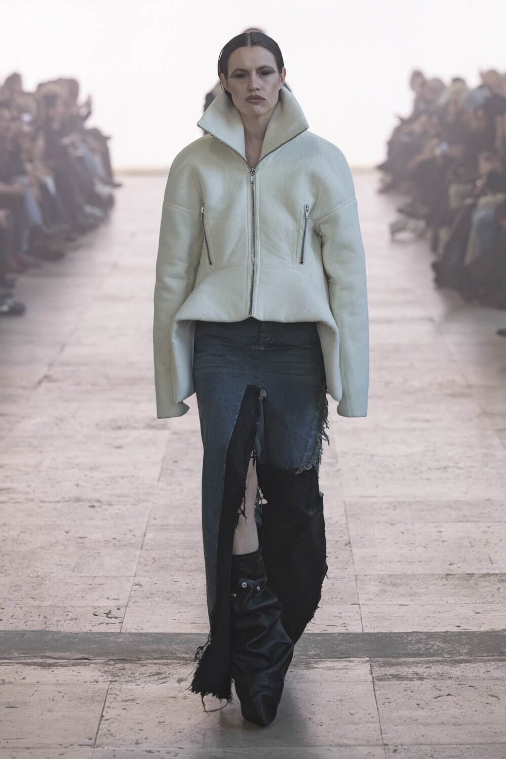 リック・オウエンス(Rick Owens) 2025-26年秋冬ウィメンズコレクション  - 写真23
