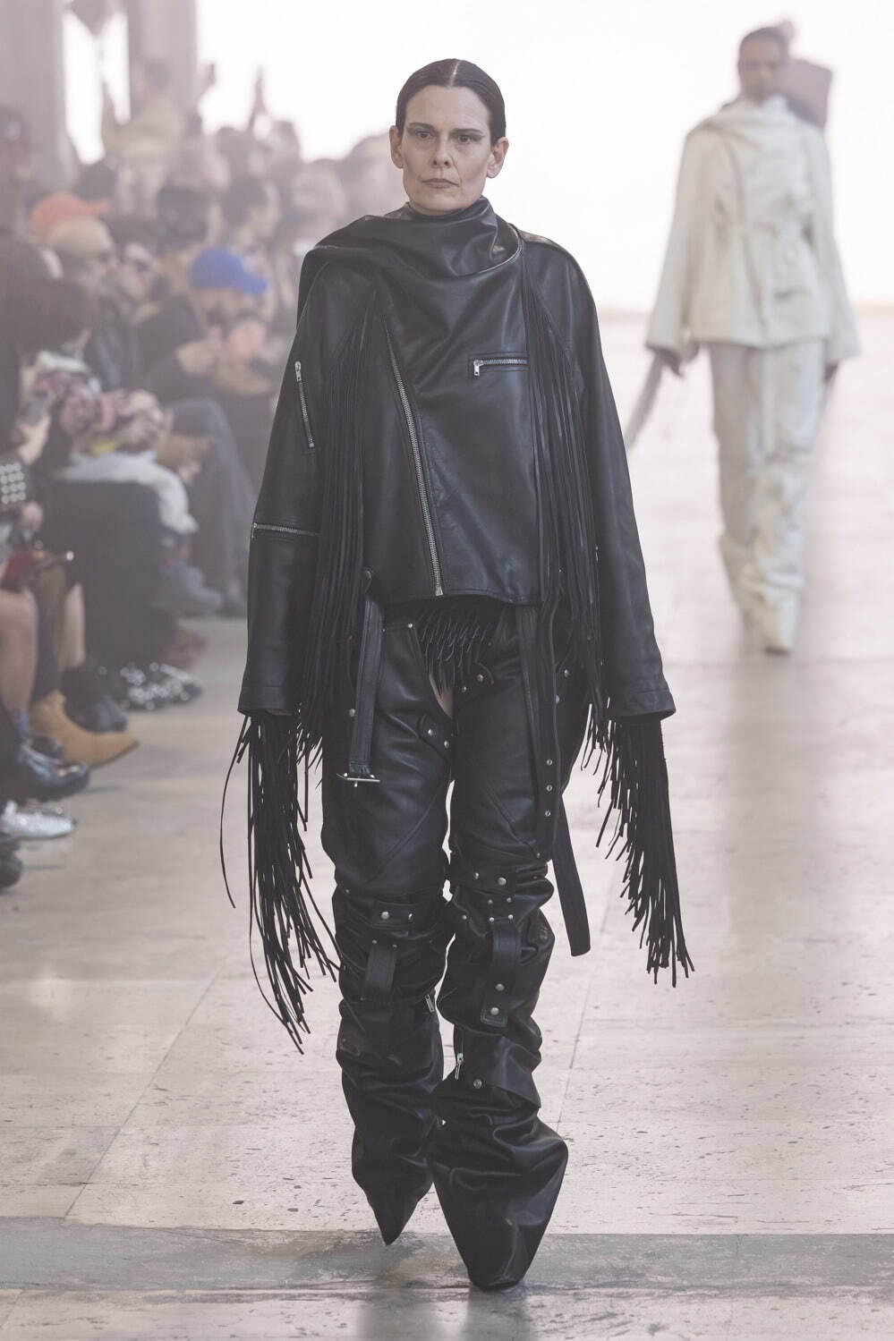 リック・オウエンス(Rick Owens) 2025-26年秋冬ウィメンズコレクション  - 写真31