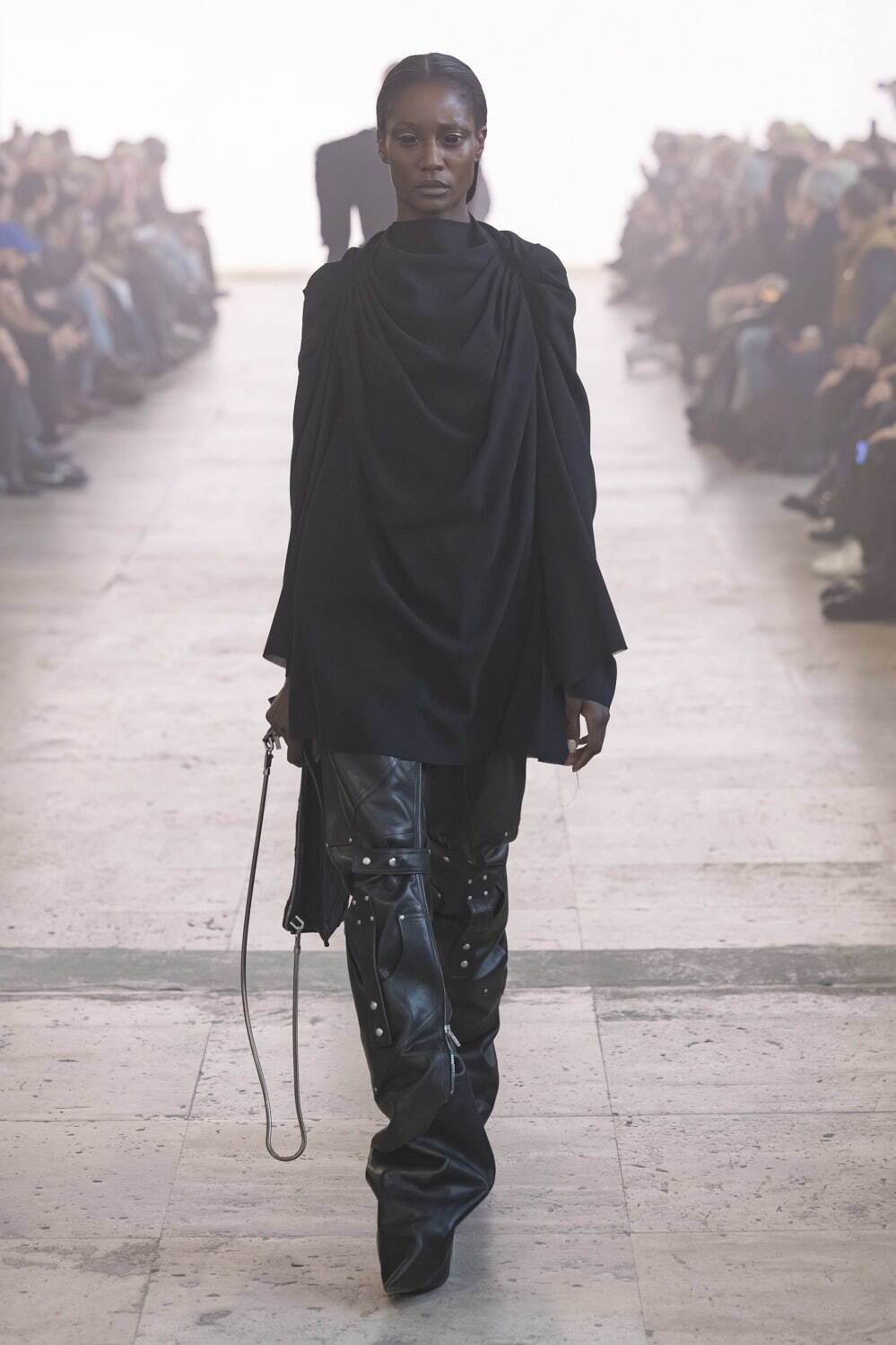 リック・オウエンス(Rick Owens) 2025-26年秋冬ウィメンズコレクション  - 写真33