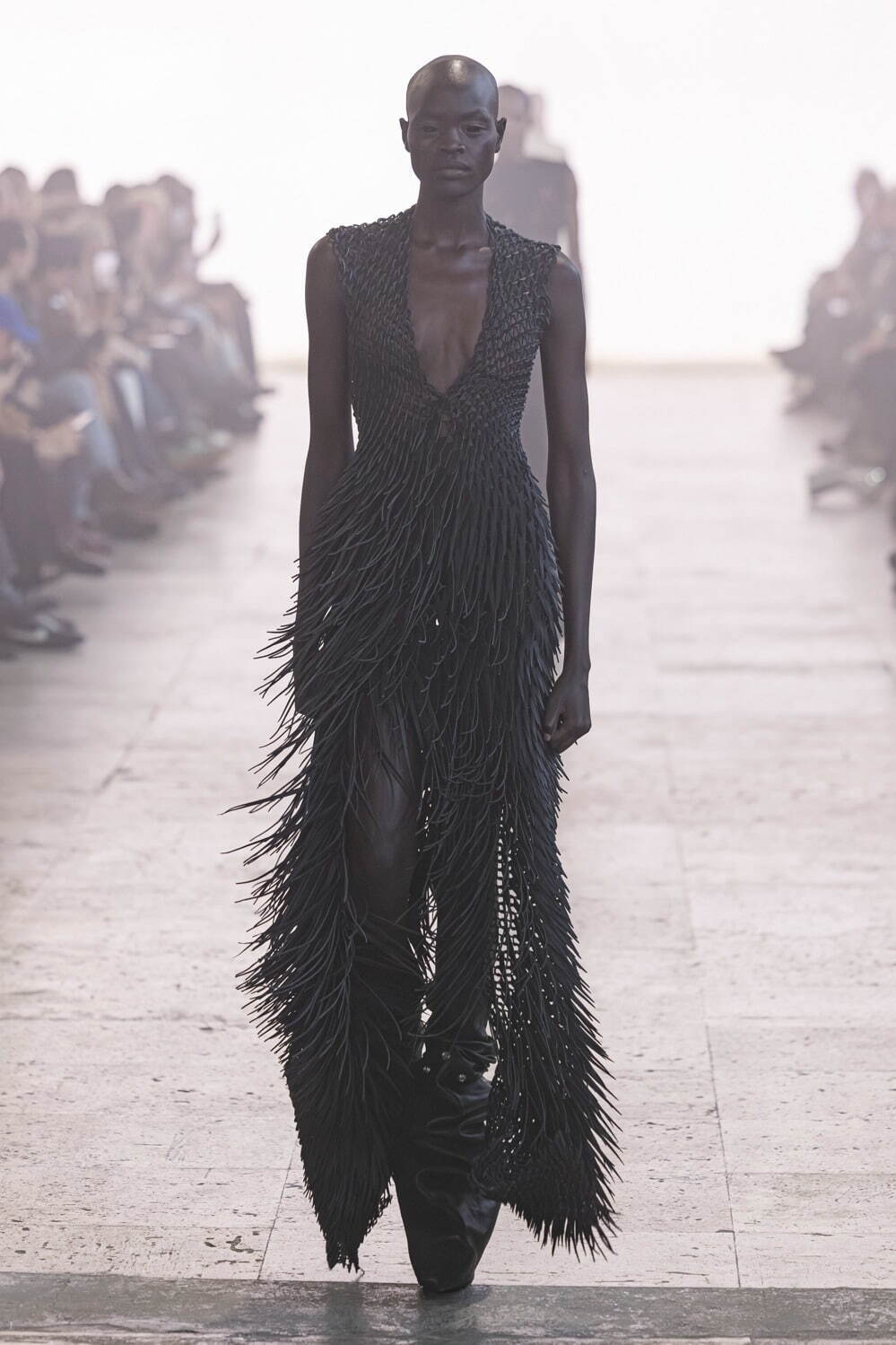 リック・オウエンス(Rick Owens) 2025-26年秋冬ウィメンズコレクション  - 写真48