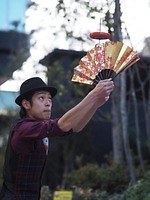 六本木ヒルズの花見イベント「春まつり 2025」日本庭園の夜桜ライトアップやレストラングルメ屋台｜写真33