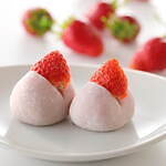 六本木ヒルズの花見イベント「春まつり 2025」日本庭園の夜桜ライトアップやレストラングルメ屋台｜写真26