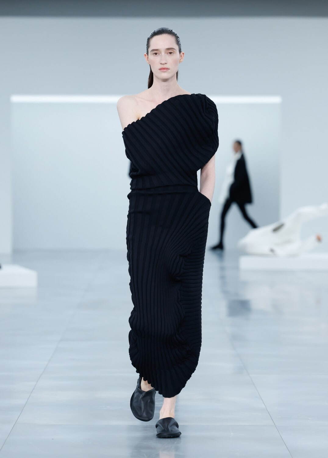 イッセイ ミヤケ(ISSEY MIYAKE) 2025-26年秋冬ウィメンズコレクション  - 写真7