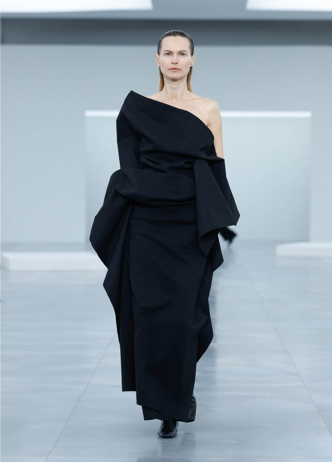 イッセイ ミヤケ(ISSEY MIYAKE) 2025-26年秋冬ウィメンズ