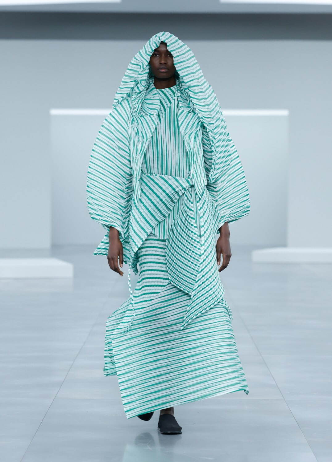 イッセイ ミヤケ(ISSEY MIYAKE) 2025-26年秋冬ウィメンズコレクション  - 写真45