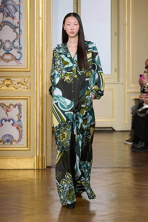 レオナール(LEONARD) 2025-26年秋冬ウィメンズコレクション  - 写真2