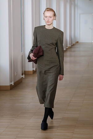 クリスチャン ワイナンツ(christian wijnants) 2025-26年秋冬ウィメンズコレクション  - 写真4