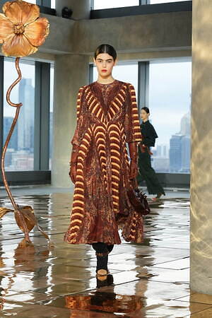 ウラ ジョンソン(Ulla Johnson) 2025-26年秋冬ウィメンズコレクション  - 写真21