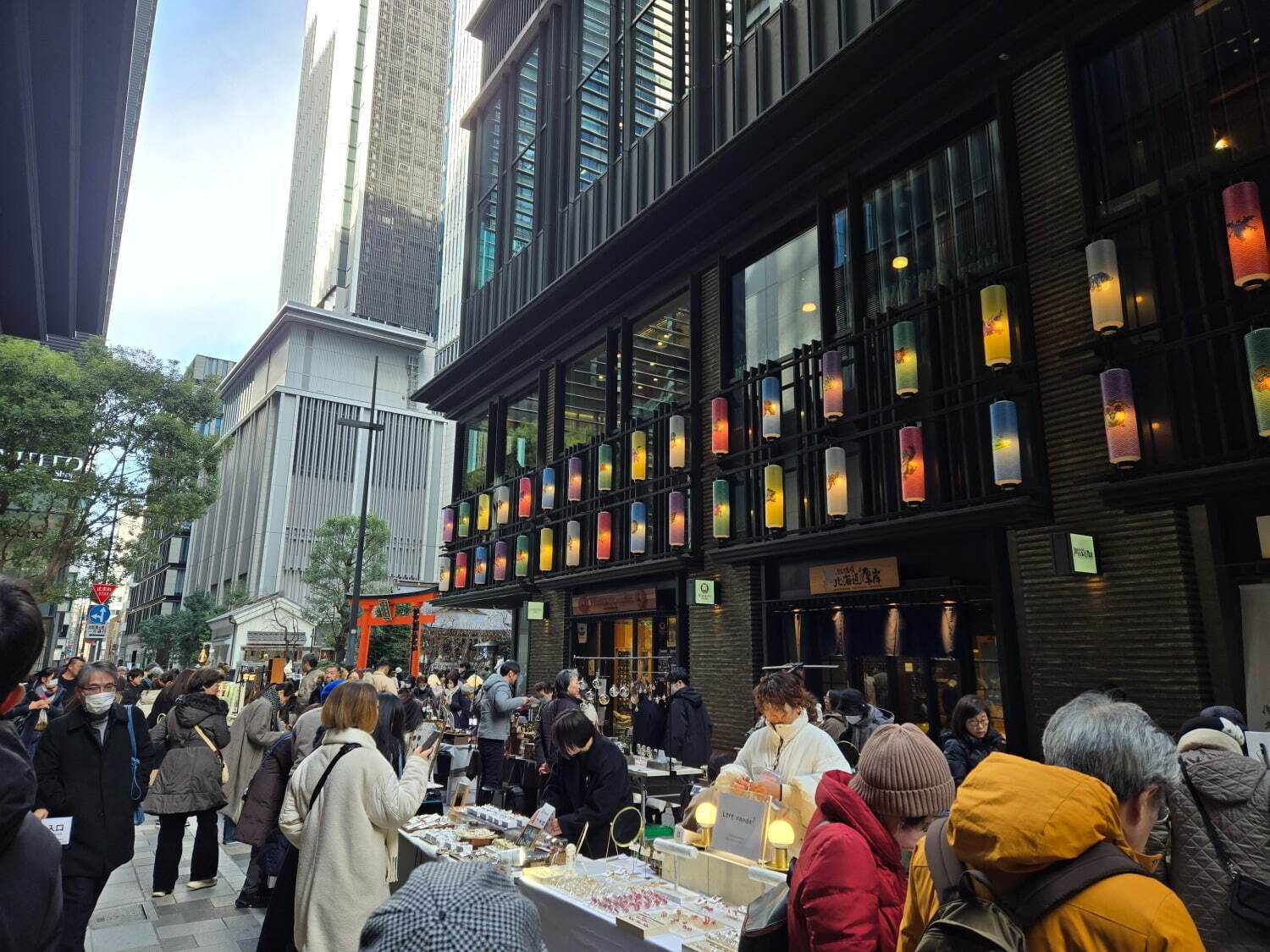「第33回 オールドニューマーケット」東京・日本橋仲通りで、アクセサリーや暮らしの道具など約50店舗｜写真3