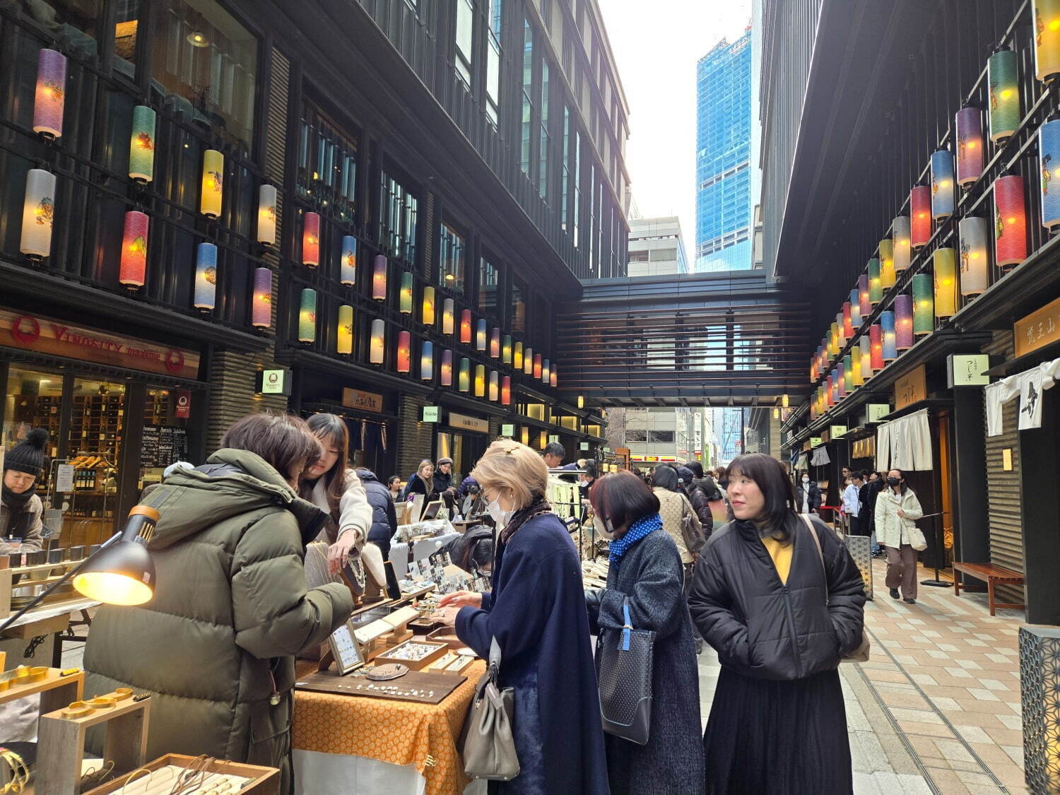 「第33回 オールドニューマーケット」東京・日本橋仲通りで、アクセサリーや暮らしの道具など約50店舗｜写真2
