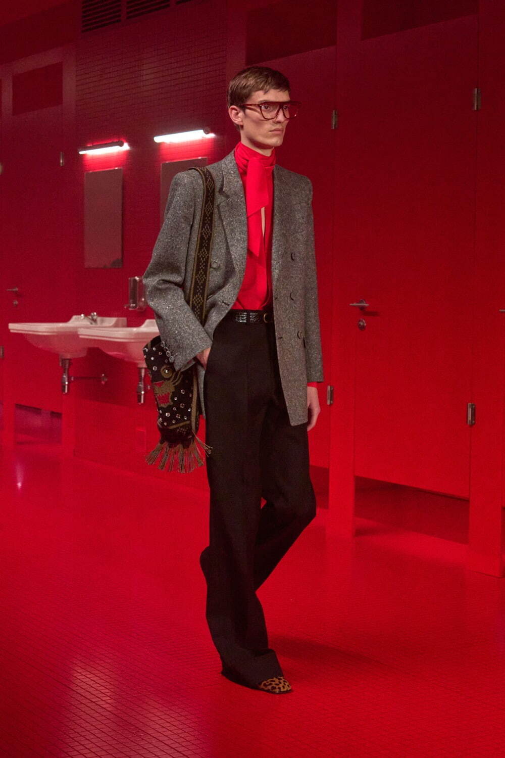 ヴァレンティノ(VALENTINO) 2025-26年秋冬ウィメンズ&メンズコレクション シルエット - 写真34