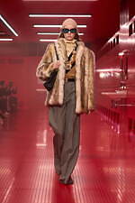 ヴァレンティノ 2025-26年秋冬コレクション - 真の“親密さ”とは何か？｜写真14