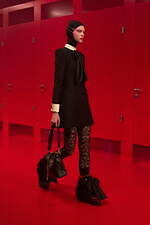 ヴァレンティノ 2025-26年秋冬コレクション - 真の“親密さ”とは何か？｜写真35