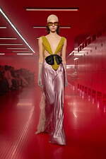 ヴァレンティノ 2025-26年秋冬コレクション - 真の“親密さ”とは何か？｜写真37