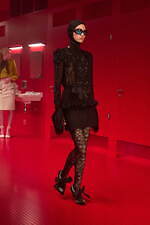 ヴァレンティノ 2025-26年秋冬コレクション - 真の“親密さ”とは何か？｜写真50