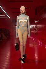 ヴァレンティノ 2025-26年秋冬コレクション - 真の“親密さ”とは何か？｜写真64