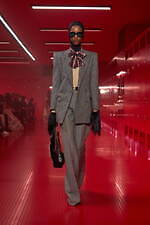 ヴァレンティノ 2025-26年秋冬コレクション - 真の“親密さ”とは何か？｜写真72