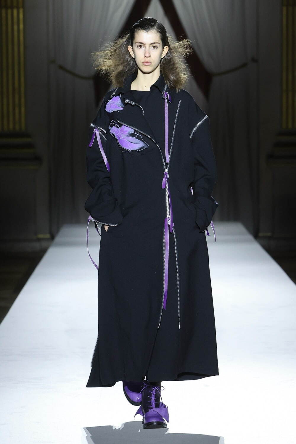 ヨウジヤマモト(Yohji Yamamoto) 2025-26年秋冬ウィメンズコレクション  - 写真9