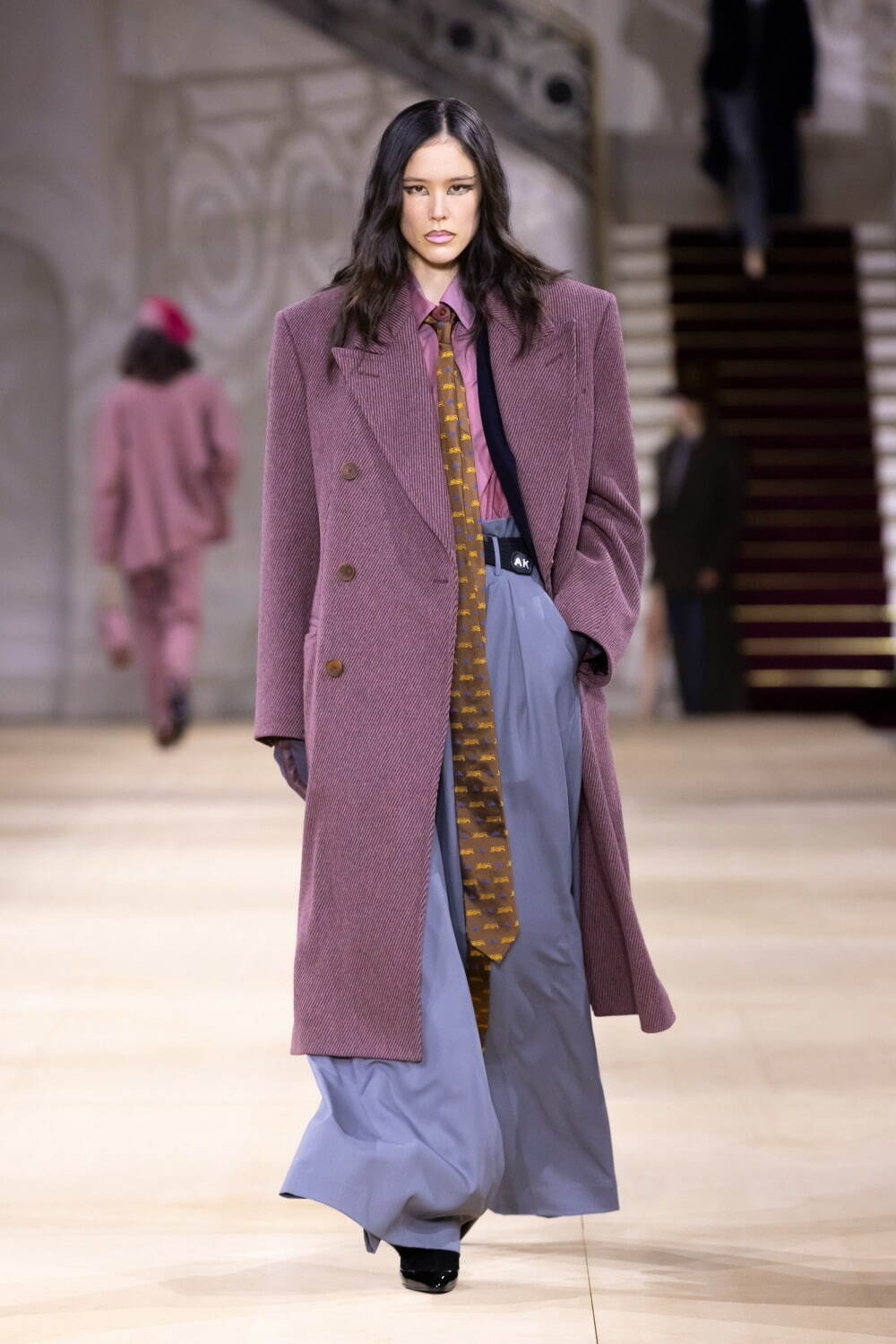 アンドレアス・クロンターラー フォー ヴィヴィアン・ウエストウッド(Andreas Kronthaler for Vivienne Westwood) 2025-26年秋冬ウィメンズ&メンズコレクション  - 写真6