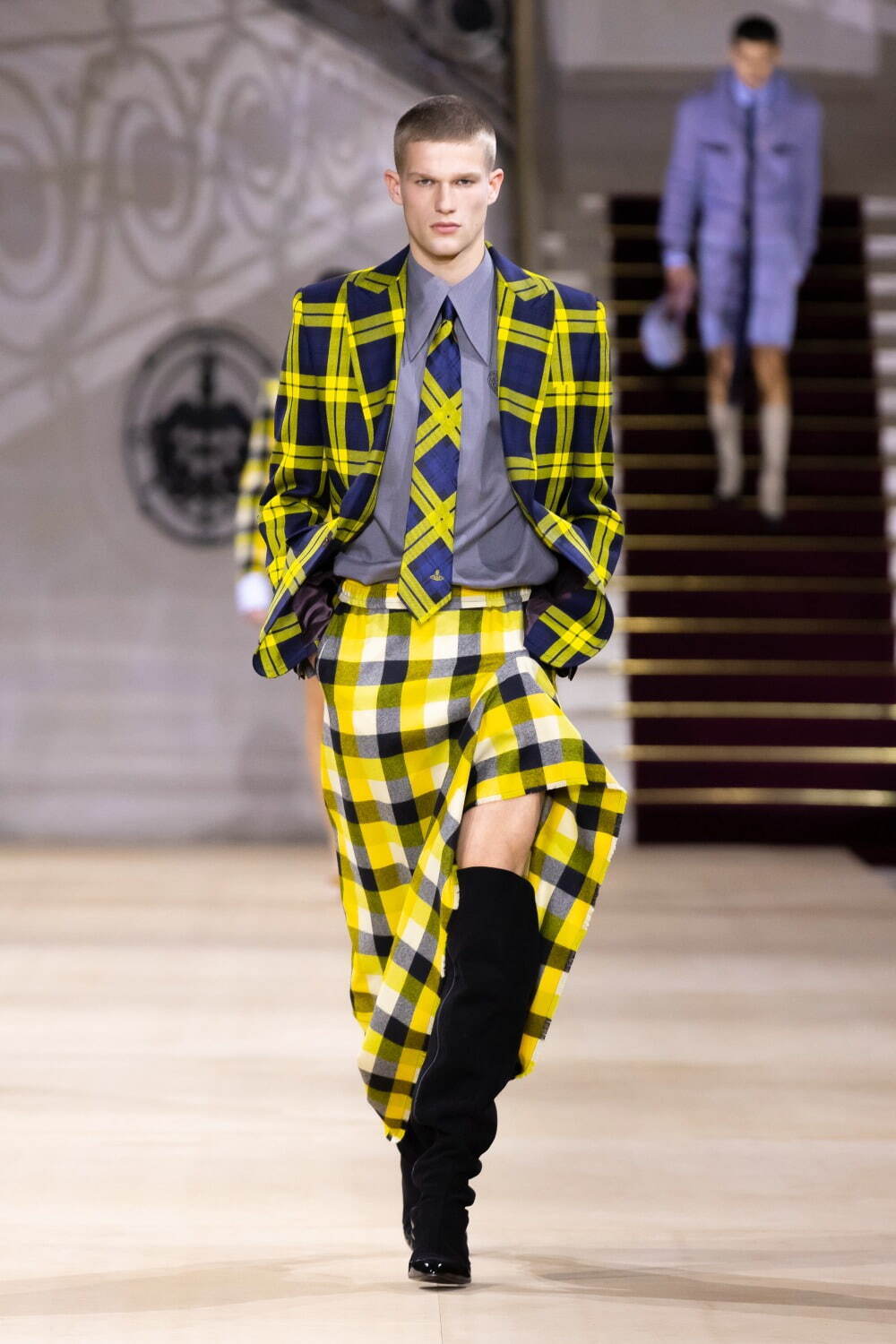 アンドレアス・クロンターラー フォー ヴィヴィアン・ウエストウッド(Andreas Kronthaler for Vivienne Westwood) 2025-26年秋冬ウィメンズ&メンズコレクション  - 写真16