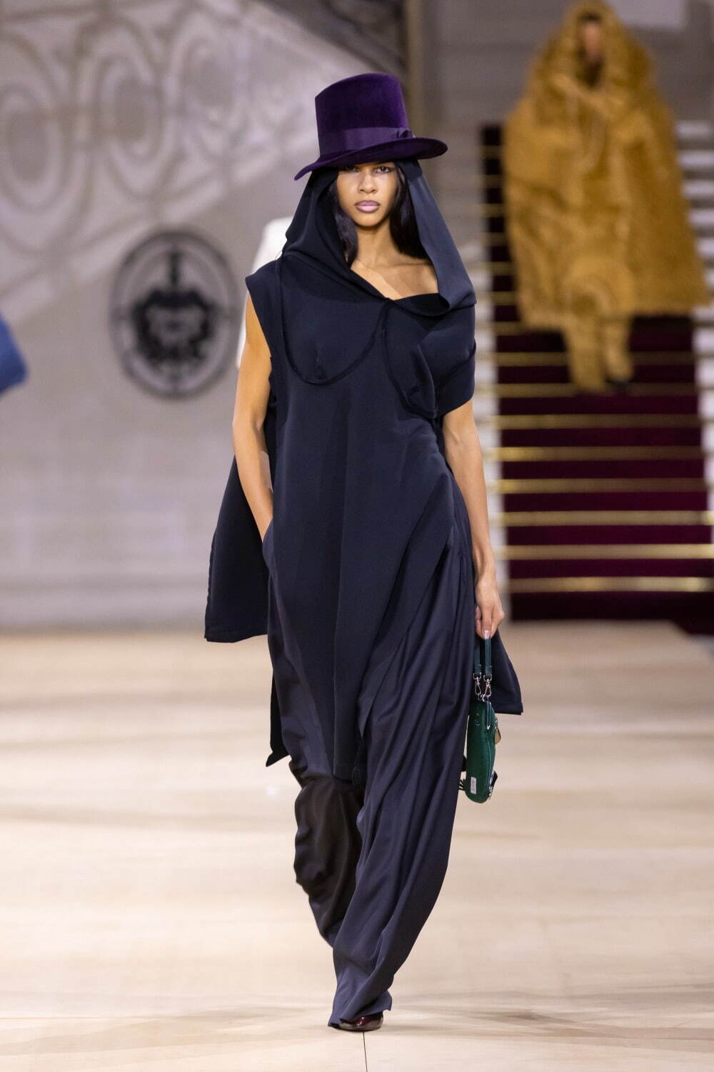 アンドレアス・クロンターラー フォー ヴィヴィアン・ウエストウッド(Andreas Kronthaler for Vivienne Westwood) 2025-26年秋冬ウィメンズ&メンズコレクション  - 写真48