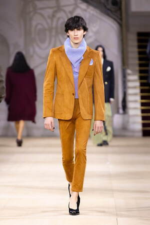 アンドレアス・クロンターラー フォー ヴィヴィアン・ウエストウッド(Andreas Kronthaler for Vivienne Westwood) 2025-26年秋冬ウィメンズ&メンズコレクション  - 写真10