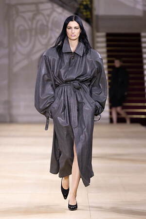 アンドレアス・クロンターラー フォー ヴィヴィアン・ウエストウッド(Andreas Kronthaler for Vivienne Westwood) 2025-26年秋冬ウィメンズ&メンズコレクション  - 写真13