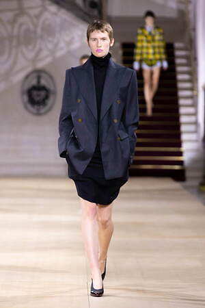 アンドレアス・クロンターラー フォー ヴィヴィアン・ウエストウッド(Andreas Kronthaler for Vivienne Westwood) 2025-26年秋冬ウィメンズ&メンズコレクション  - 写真15