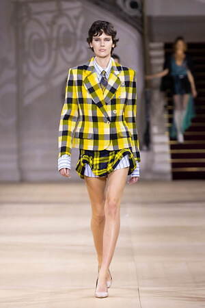 アンドレアス・クロンターラー フォー ヴィヴィアン・ウエストウッド(Andreas Kronthaler for Vivienne Westwood) 2025-26年秋冬ウィメンズ&メンズコレクション  - 写真17