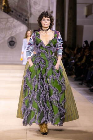 アンドレアス・クロンターラー フォー ヴィヴィアン・ウエストウッド(Andreas Kronthaler for Vivienne Westwood) 2025-26年秋冬ウィメンズ&メンズコレクション  - 写真35