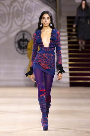 アンドレアス・クロンターラー フォー ヴィヴィアン・ウエストウッド(Andreas Kronthaler for Vivienne Westwood) 2025-26年秋冬ウィメンズ&メンズコレクション  - 写真37