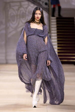 アンドレアス・クロンターラー フォー ヴィヴィアン・ウエストウッド(Andreas Kronthaler for Vivienne Westwood) 2025-26年秋冬ウィメンズ&メンズコレクション  - 写真43