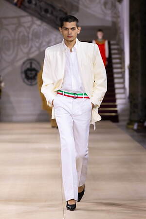 アンドレアス・クロンターラー フォー ヴィヴィアン・ウエストウッド(Andreas Kronthaler for Vivienne Westwood) 2025-26年秋冬ウィメンズ&メンズコレクション  - 写真49