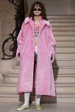 ケンゾー 2025年秋冬ウィメンズコレクション、ウサギの遊び心と無邪気なフェミニティ｜写真29