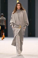 バルマン 2025-26年秋冬ウィメンズコレクション - アフリカとパリの融合｜写真11