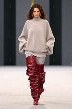 バルマン 2025-26年秋冬ウィメンズコレクション - アフリカとパリの融合｜写真13