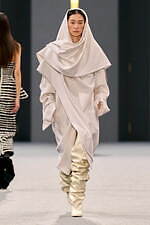 バルマン 2025-26年秋冬ウィメンズコレクション - アフリカとパリの融合｜写真42